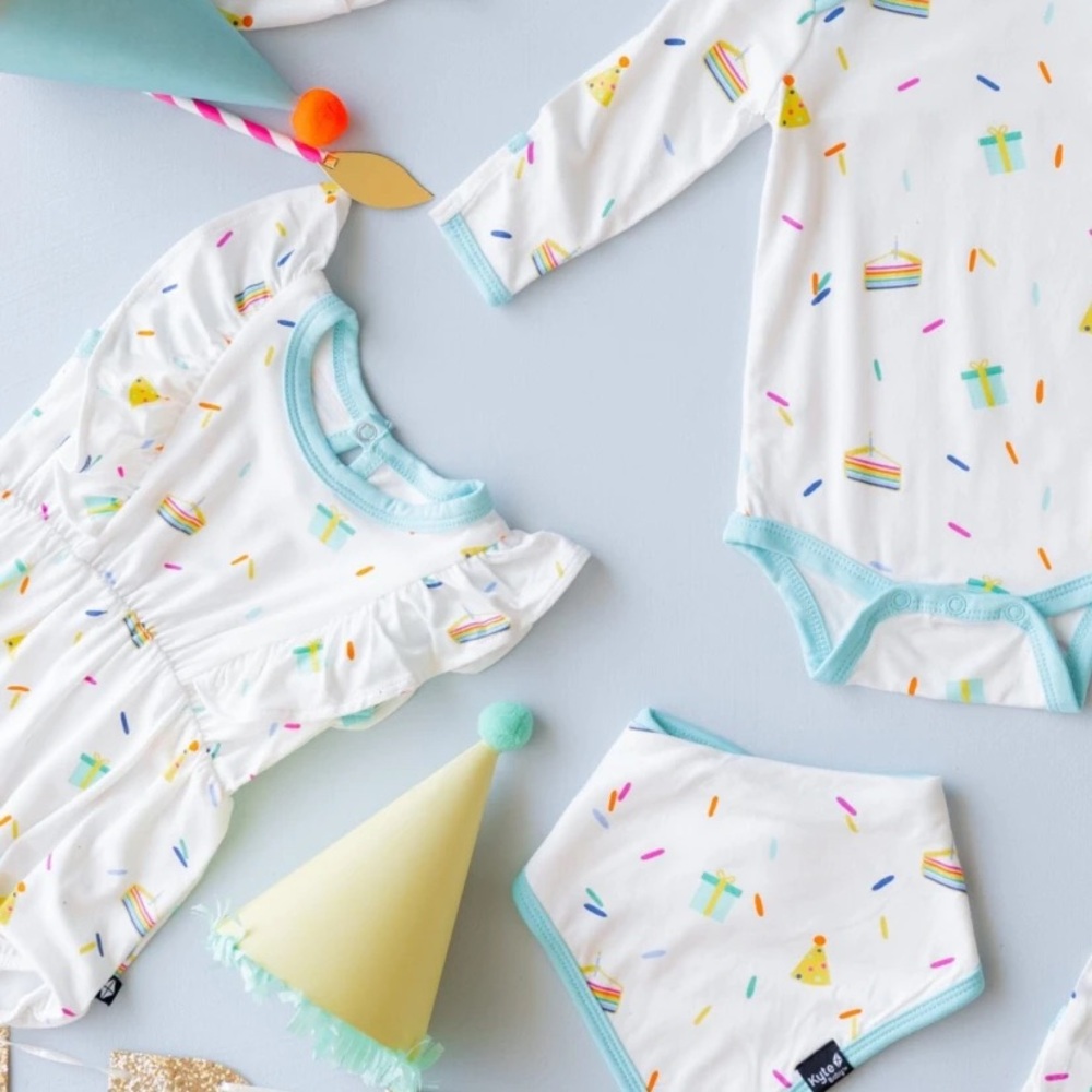 Kyte Baby 2T Bumble Romper – Cloud Party Print – NIB